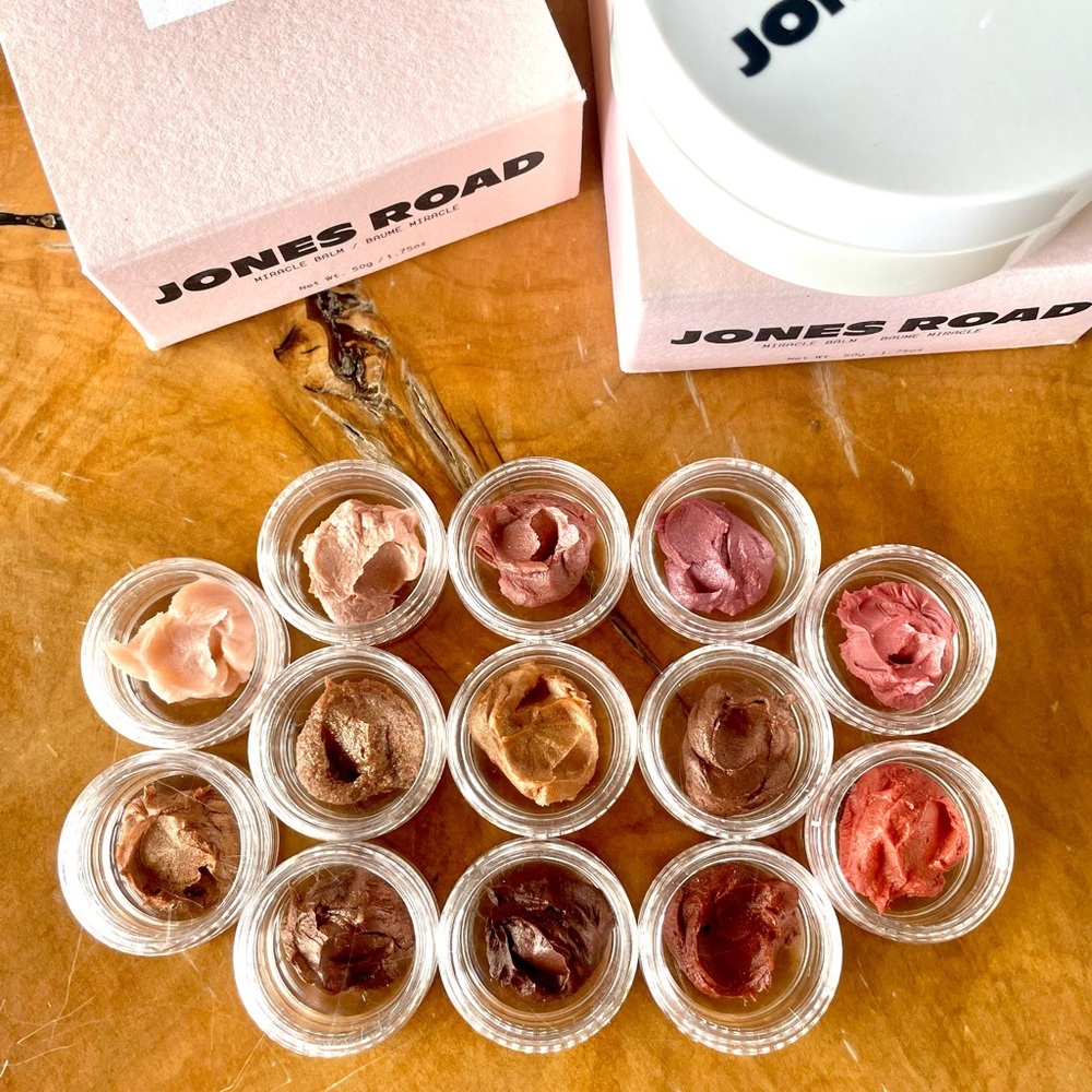 Any colors. JONES ROAD Miracle Balm 8g | 4 Color Palette - Picture 14 of 15